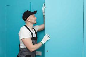 Установка дверей